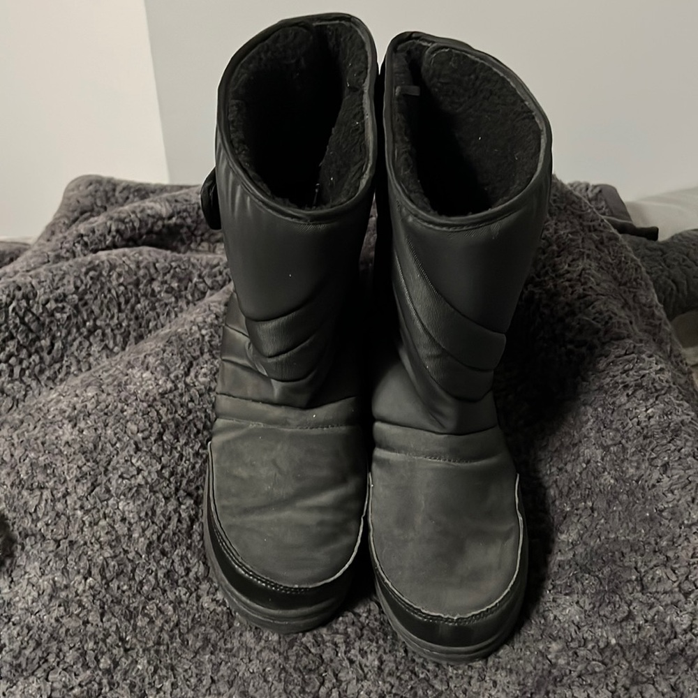 Snow Boots